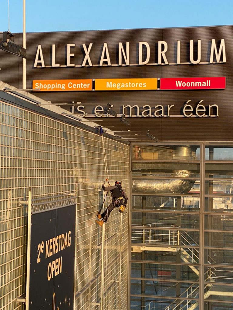 Montage Woonmall Alexandrium Rope Access Plus